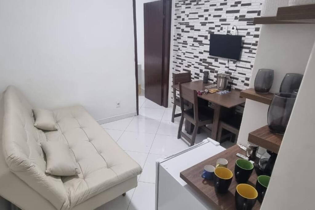 Quarto E Sala A Uma Quadra Da Praia Copacabana Posto 02 Rio de Janeiro Ngoại thất bức ảnh